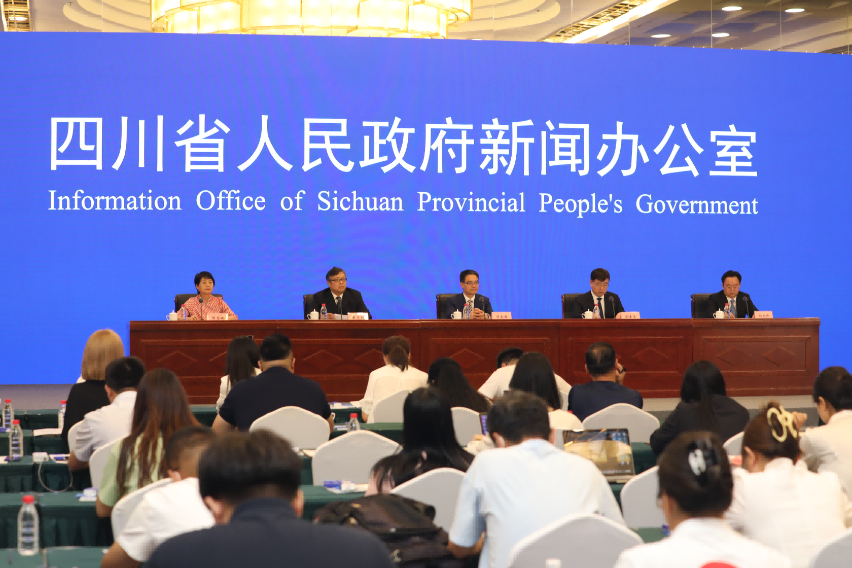 图片 2(1).png 图片 2(1).png